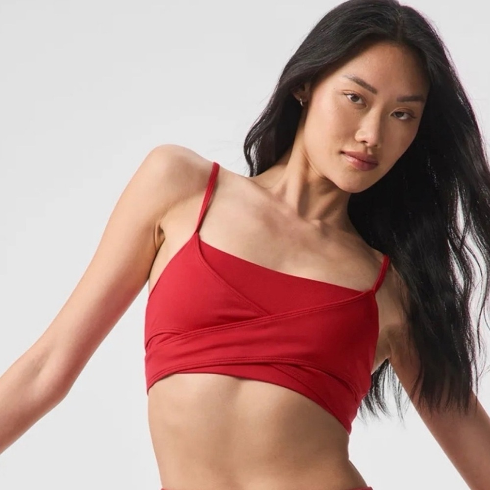 RESERVED LISTING NWT ALO Yoga Airbrush Enso Sports Bra Red Medium Classic Red